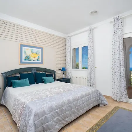 Marvelous With Panoramic Sea View & Pool * Дения